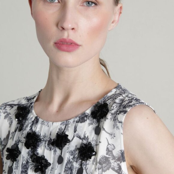 MAXMARA Studio Flares Dress with 3D embellishments - Picture 3 of 15